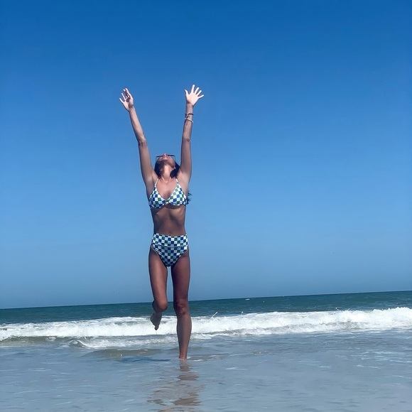 Hi there! - Picture 2 of 6